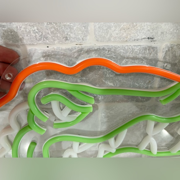 Vibrant Neon Florida Gators Sign - Green, Red, White - Picture 3 of 5